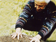 Vogel com as mãos na terra Vogel com as mãos na terra